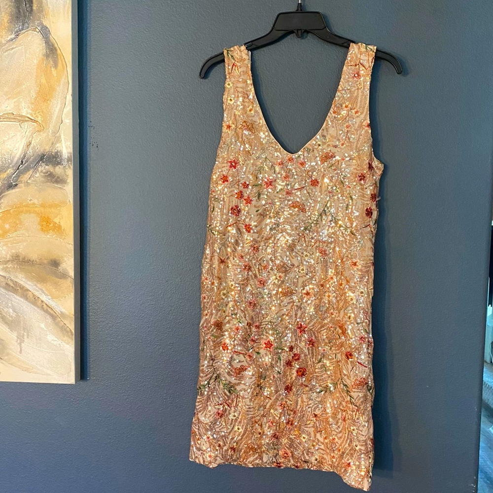 Carla Conti medium sequin covered floral dress blush new with tag